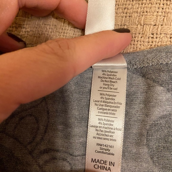 Floral LuLaRoe classic T - Picture 3 of 3